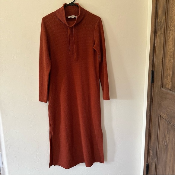 LOFT Sweater Maxi Dress - Picture 2 of 7